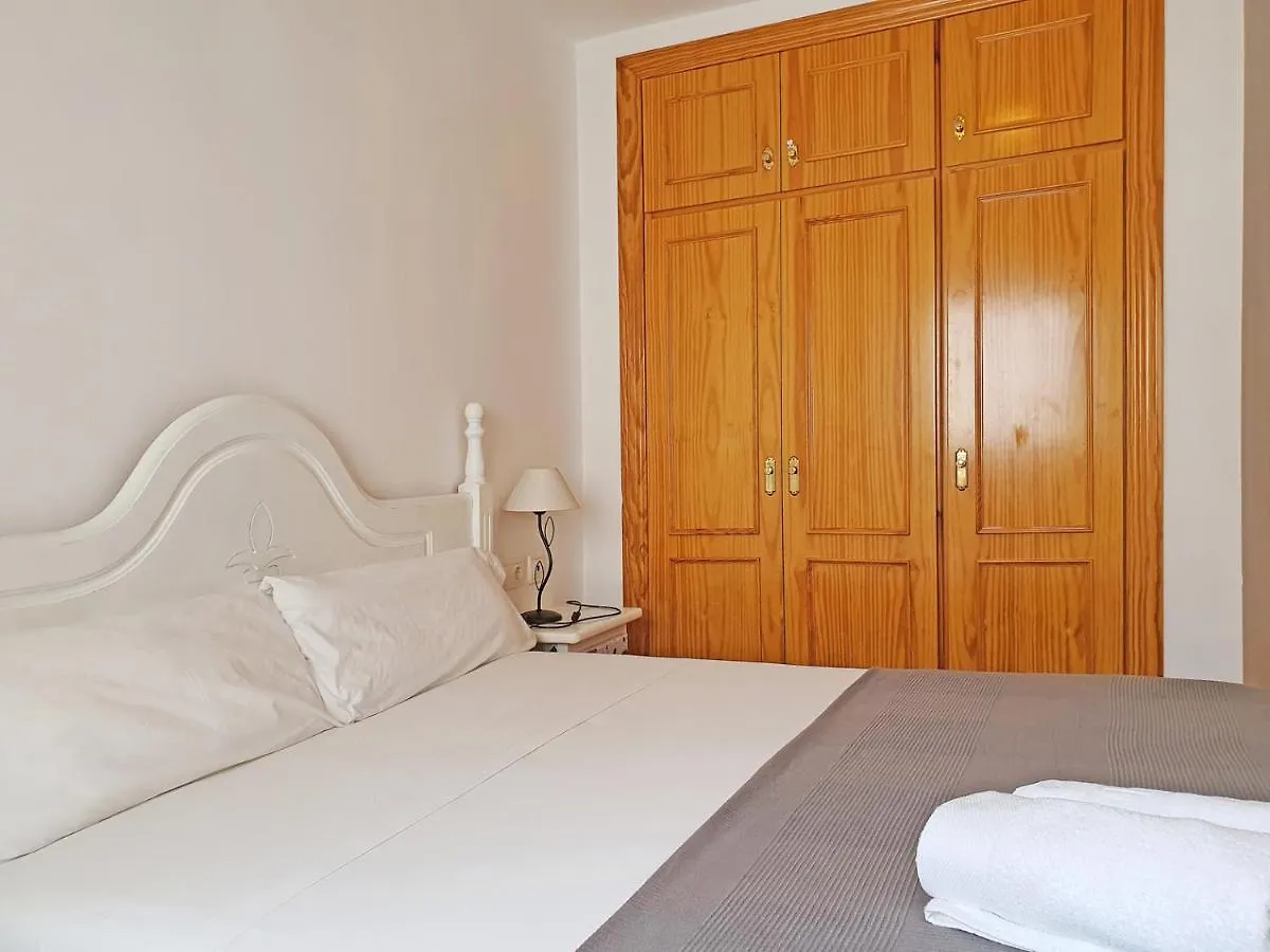 Apartamentos Turquesa La Carihuela Torremolinos İspanya